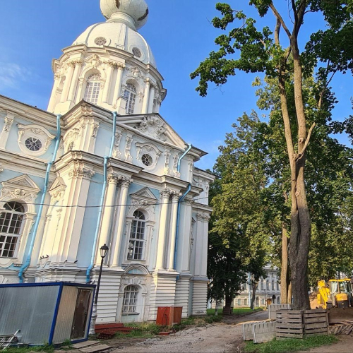 Смольный Собор